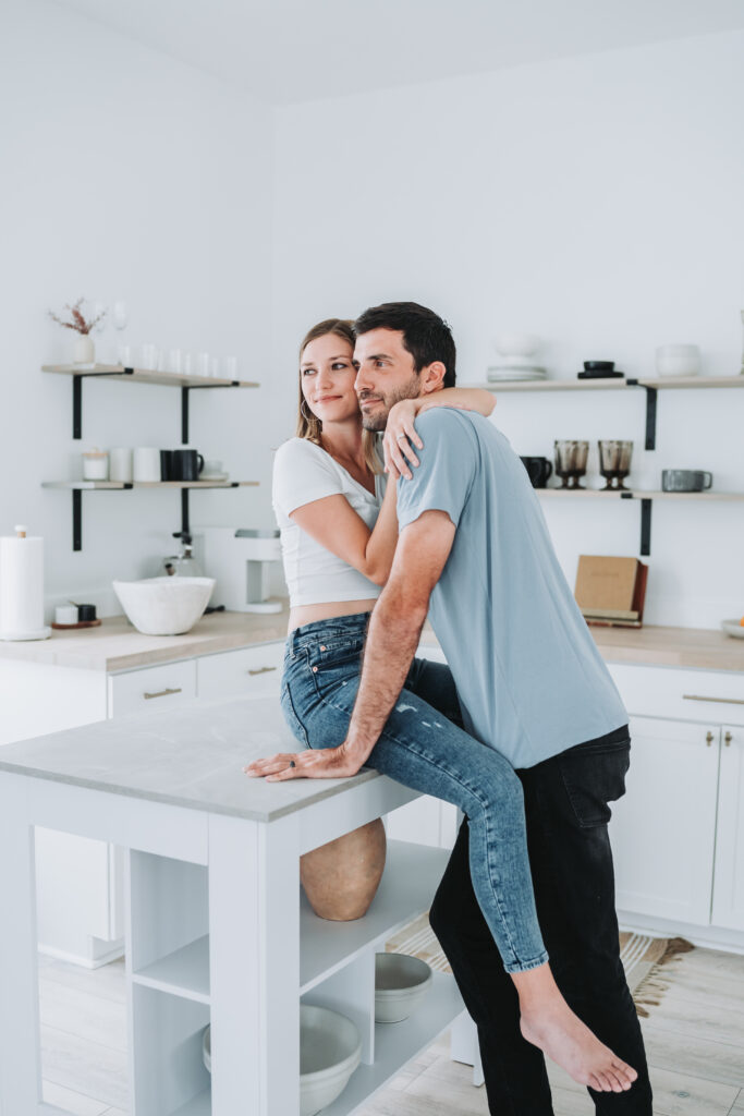 Couple photography session in the kitchen