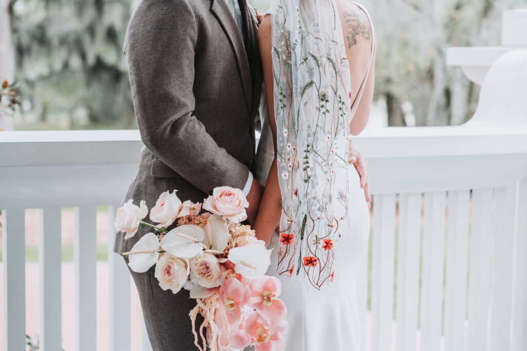 Embroidered flower veil 2024 wedding trend