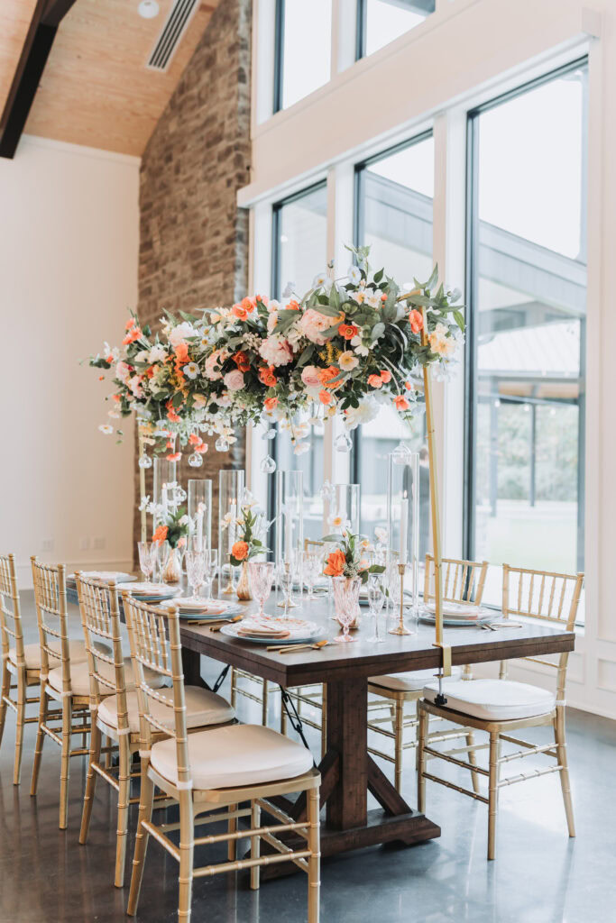 wedding reception table at The Oakley on the Lake